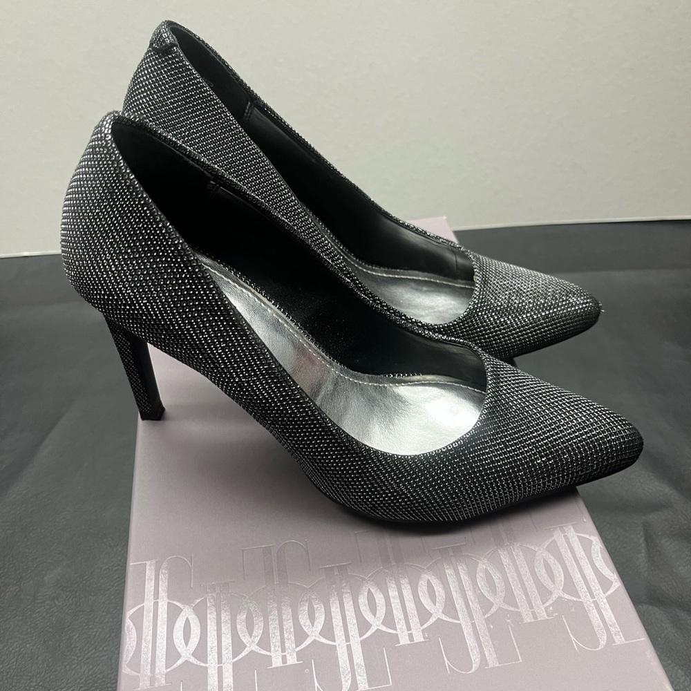 Jennifer Lopez Heels - Size 6.5 - Worn once/like new in box - Picture 9 of 10
